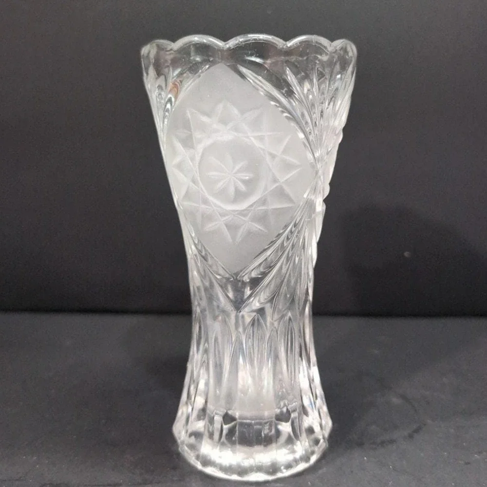 Hobstar Crystal Flare Vase, Star‎ of David Cut Design, Frosted Flower Holder